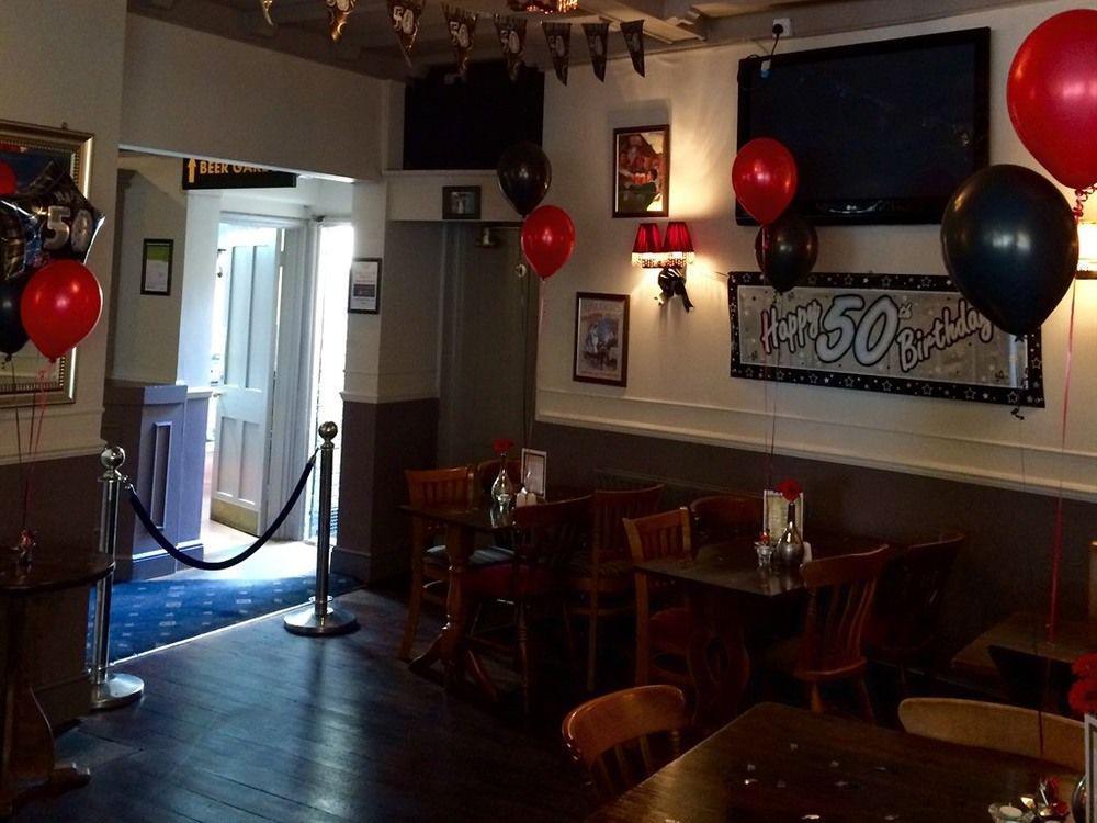The Swan Inn Pub Айсълуърт Екстериор снимка
